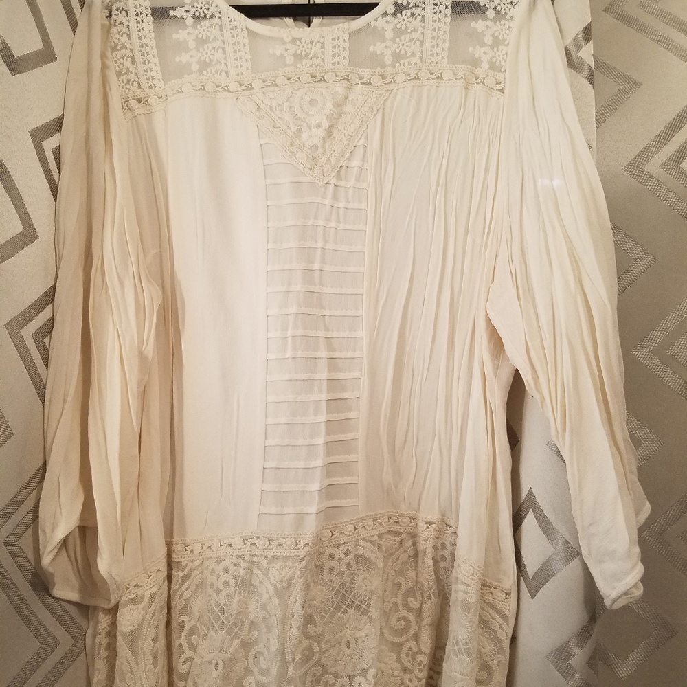 Maurices beautiful cream blouse